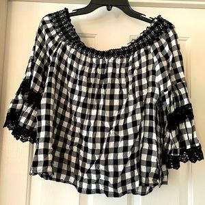 Women’s shoulder blouse